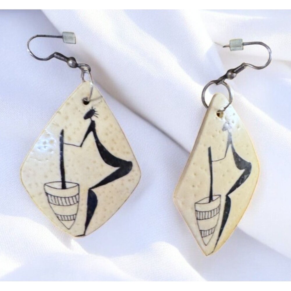 Handcrafted Shell Bone Diamond-Shaped Earrings Unique Artistic Design